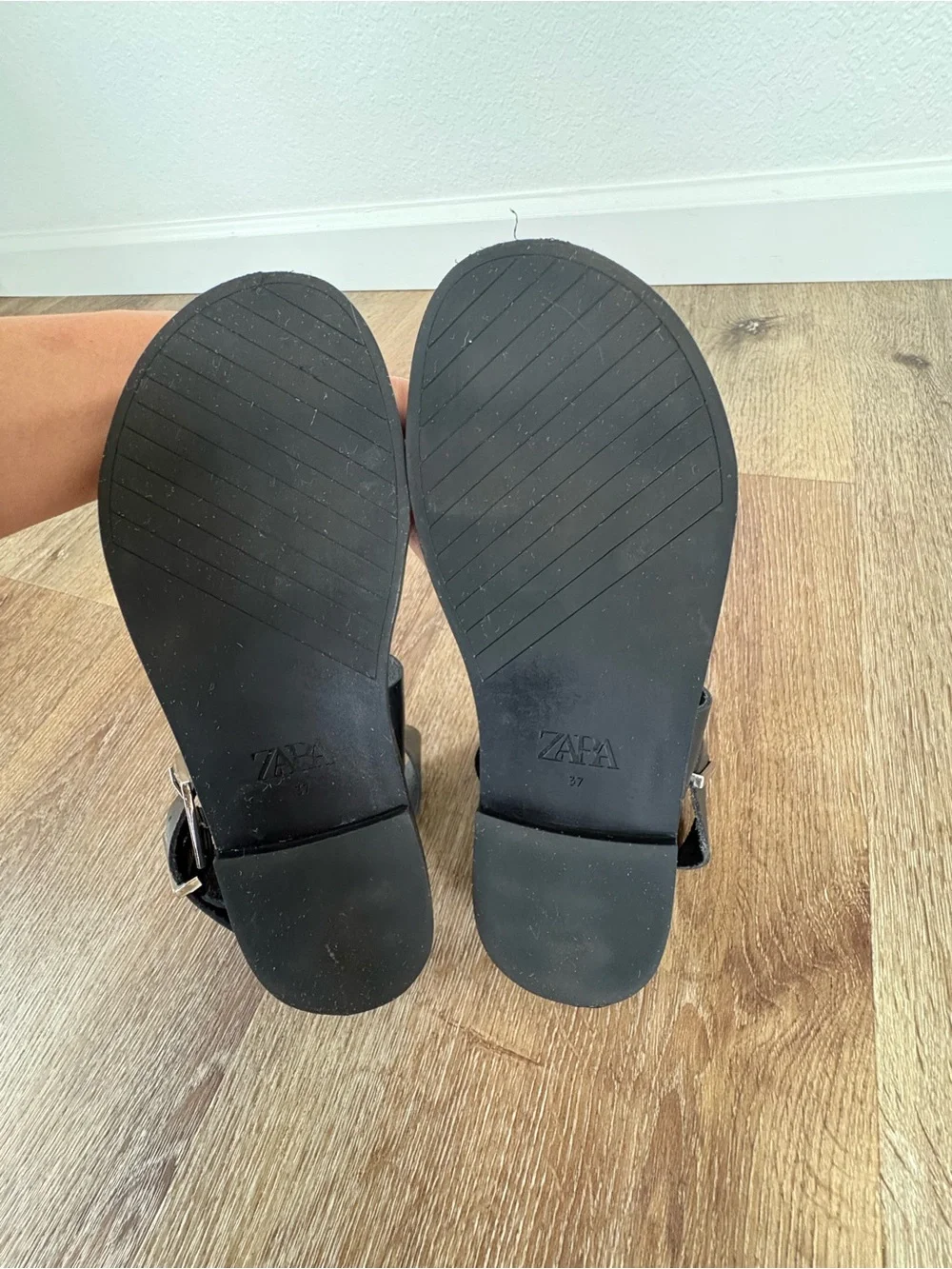 Zara EUC Black Leather Ankle-Strap Flat Sandals Sz: US 7| Minimalist, Chic - Picture 16 of 16